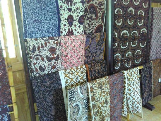  Jual  kain batik  tulis  asli  karya masyarakat kota solo dan 