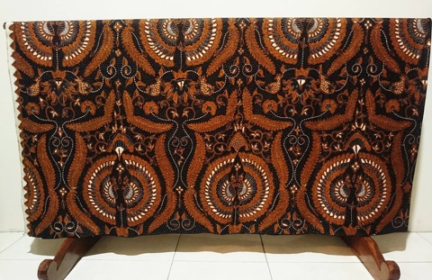  Batik  tulis  Jawa  Tengah  mempunyai keragaman yang unik 