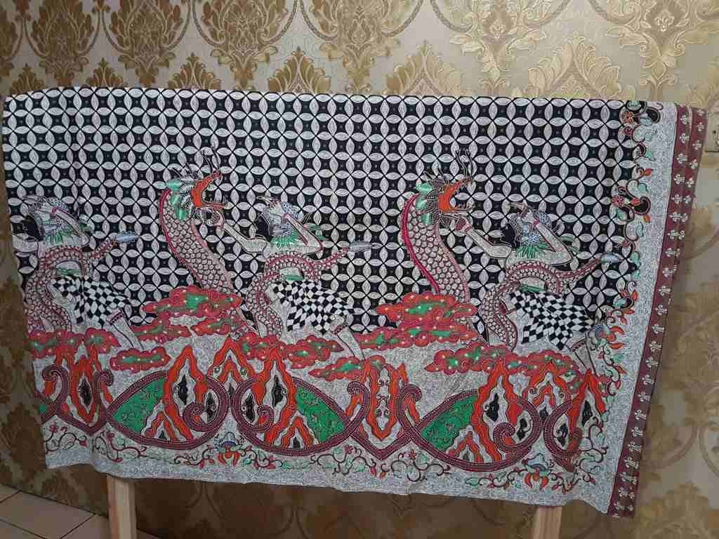  Batik  tulis  jawa  barat memiliki keanekaragaman motif  