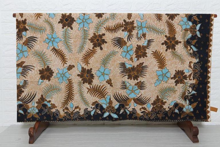 Model baju batik berbahan katun terbaik