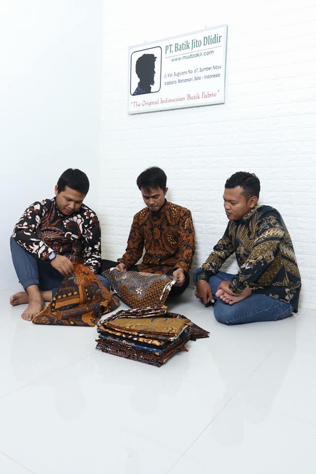 Seragam batik kantor, Mudzakir dan PT. Batik Jito Dlidir