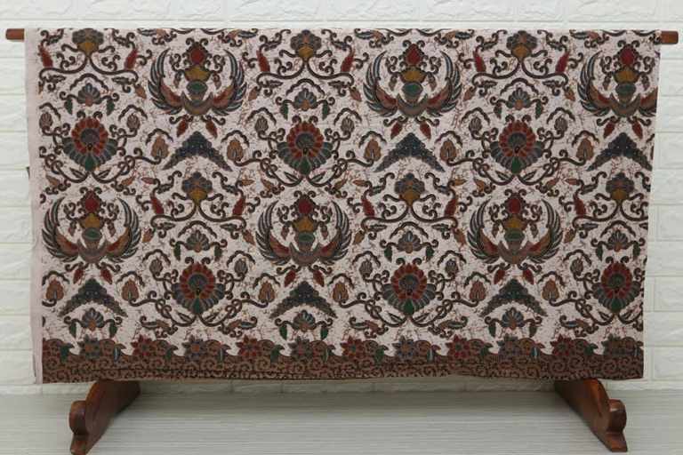 Tehnik pembuatan Seragam batik custom Jakarta oleh Batikdlidir menggunakan Plangkan cabut tolet gurdo manah