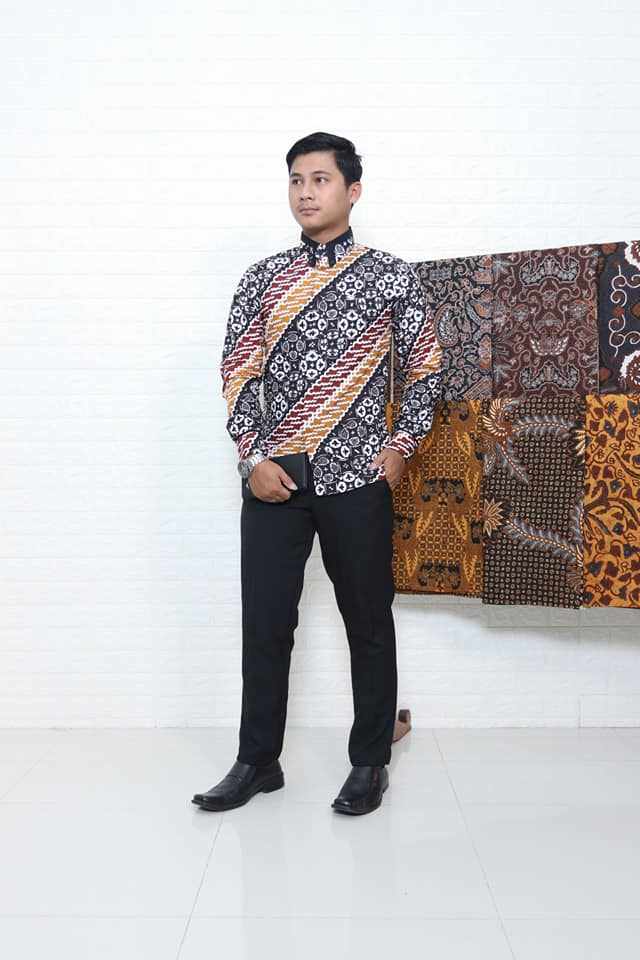 Seragam batik terbaru dari Batikdldir