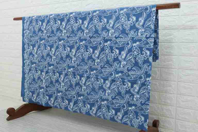 Tehnik pembuatan Seragam batik custom Jakarta oleh Batikdlidir menggunakan Plangkan Cabut Warna. Ca