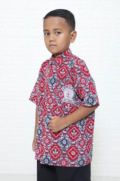 Seragam batik sekolah