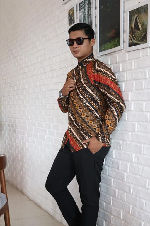 Produsen seragam batik custom di Batikdlidir