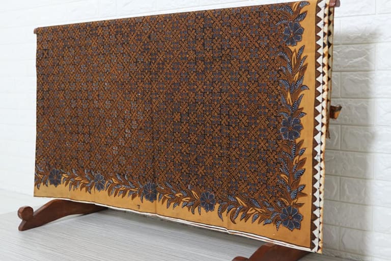 Apakah Batik Tulis One of a Kind Indonesia Warna Soga Luntur Saat Dicuci