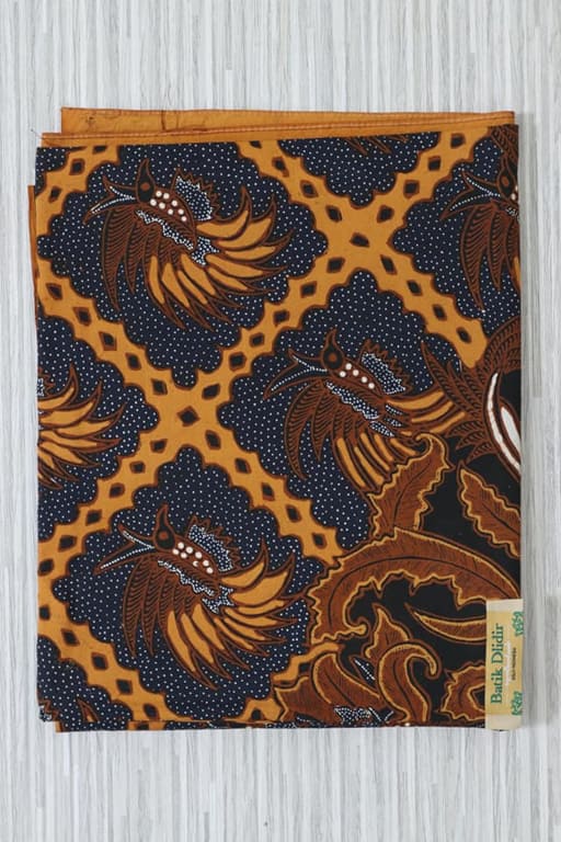 Proses 3x Pencelupan Warna pada Designer Batik Tulis Asli Tangan Pertama