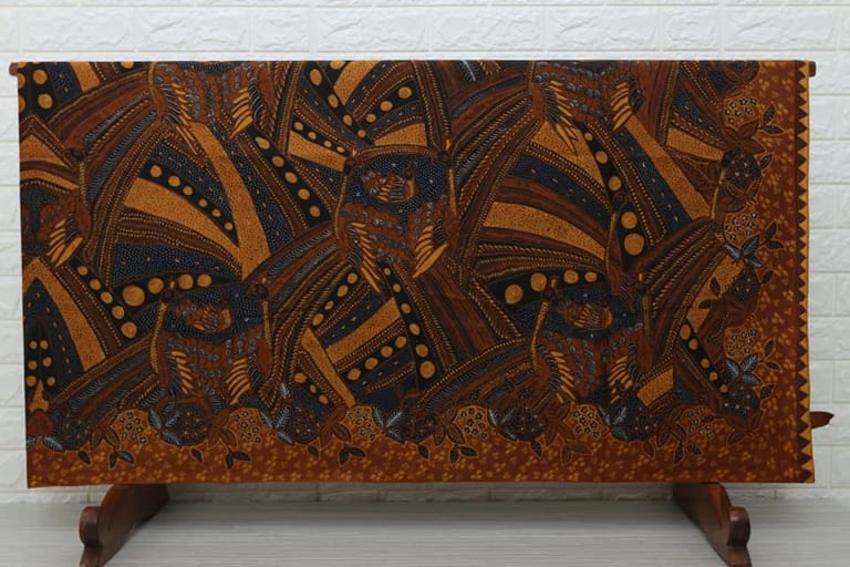 Batik Tulis Premium Kualitas Terbaik Ciri Kain Asli, Teknik Pembuatan, dan Tips Memilih yang Tepat