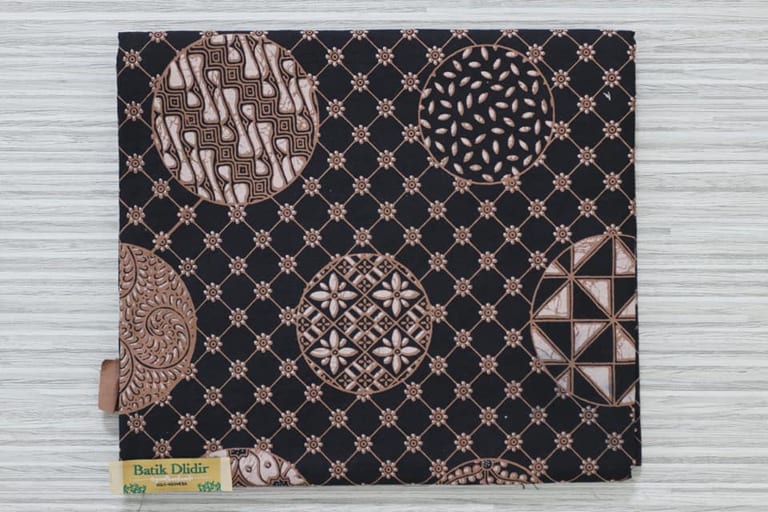 Cara Memesan Seragam Batik Custom untuk Kantor dan Instansi