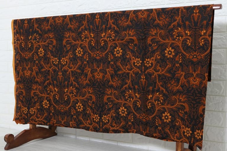 Ciri Kain Batik Tulis Premium Motif Eksklusif yang Asli dan Berkualitas Tinggi