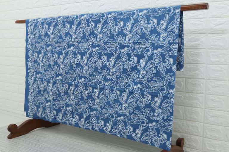 Desain Seragam Batik Bank BSI Makna Motif, Warna Islami, dan Representasi Nilai Syariah dalam Busana Kerja