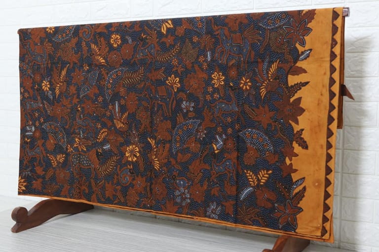 Filosofi Kepemimpinan dalam Batik Tulis Soga Warna Alam Asli Solo