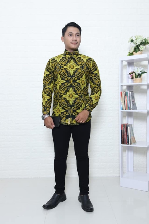 Jasa Pembuatan Seragam Batik Custom Solusi Seragam Kantor, Komunitas, dan Sekolah yang Elegan