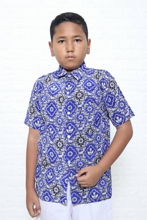 Keunggulan Menggunakan Produsen Batik Seragam Sekolah Nasional Berpengalaman Efisiensi Biaya, Konsistensi Warna, dan Kapasitas Produksi Massal