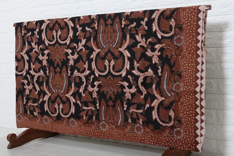 Proses Produksi di Vendor Batik Custom Dari Desain Motif hingga Jahit Seragam Siap Pakai