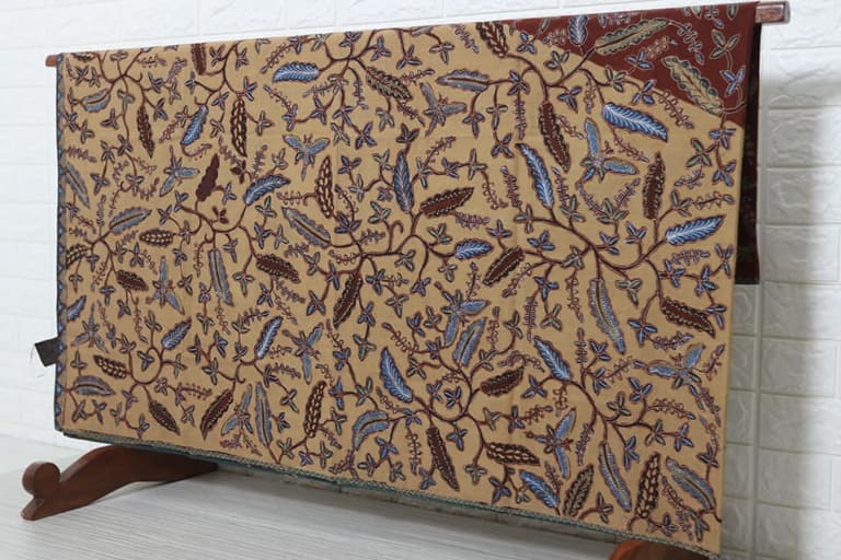 Souvenir Batik Tulis Premium untuk Tamu VIP Pilihan Hadiah Eksklusif, Berkelas, dan Meninggalkan Kesan Mewah dalam Acara Spesial