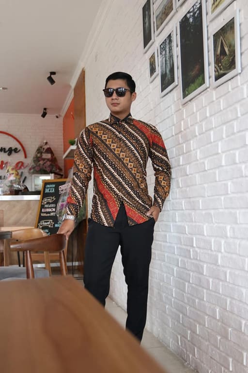 Vendor Seragam Batik Kantor Kualitas Premium Solo Standar Produksi, Teknik Cetak, dan Tips Memilih Konveksi Terpercaya