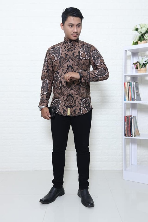 Batik Keluarga Pengantin Desain Custom Tampil Kompak, Mewah, dan Berkelas di Momen Pernikahan