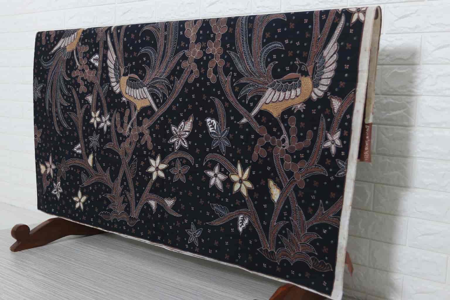 Batik Tulis Busana Pelantikan Panduan Lengkap Memilih Motif, Warna Sogan, dan Model Resmi untuk Acara Kenegaraan