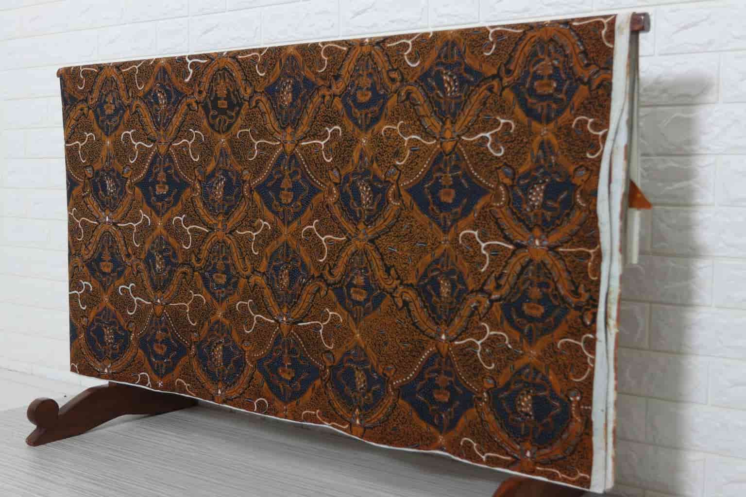 Seragam Batik Tulis Custom Eksklusif untuk Direksi – Desain Elegan, Citra Profesional, dan Identitas Perusahaan Berkelas