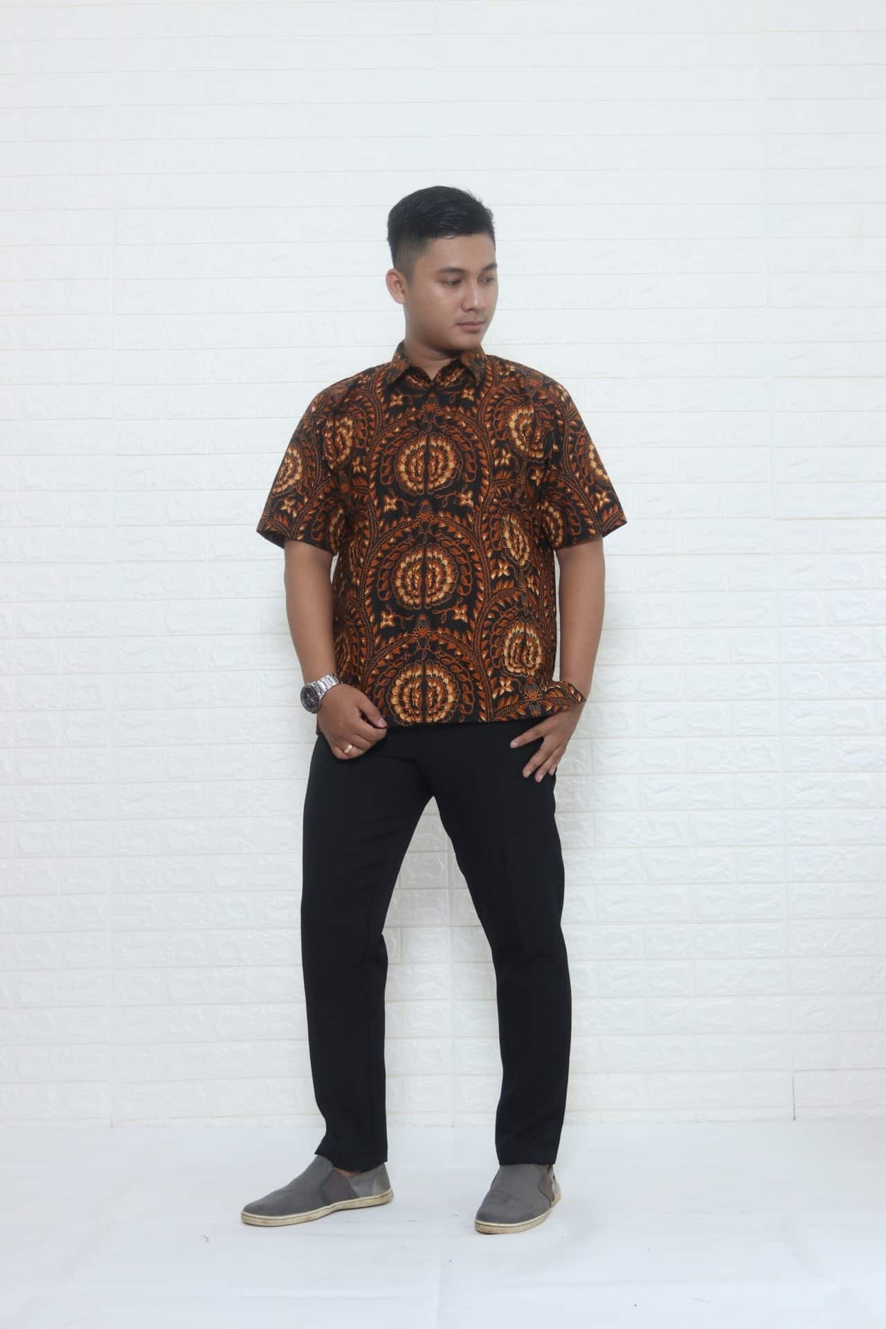 Cetak Batik Logo Kampus Custom Eksklusif untuk Civitas Akademika